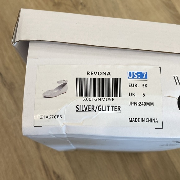 NIB Women’s Dream Pairs Revona Ankle Strap Flats - Picture 5 of 5